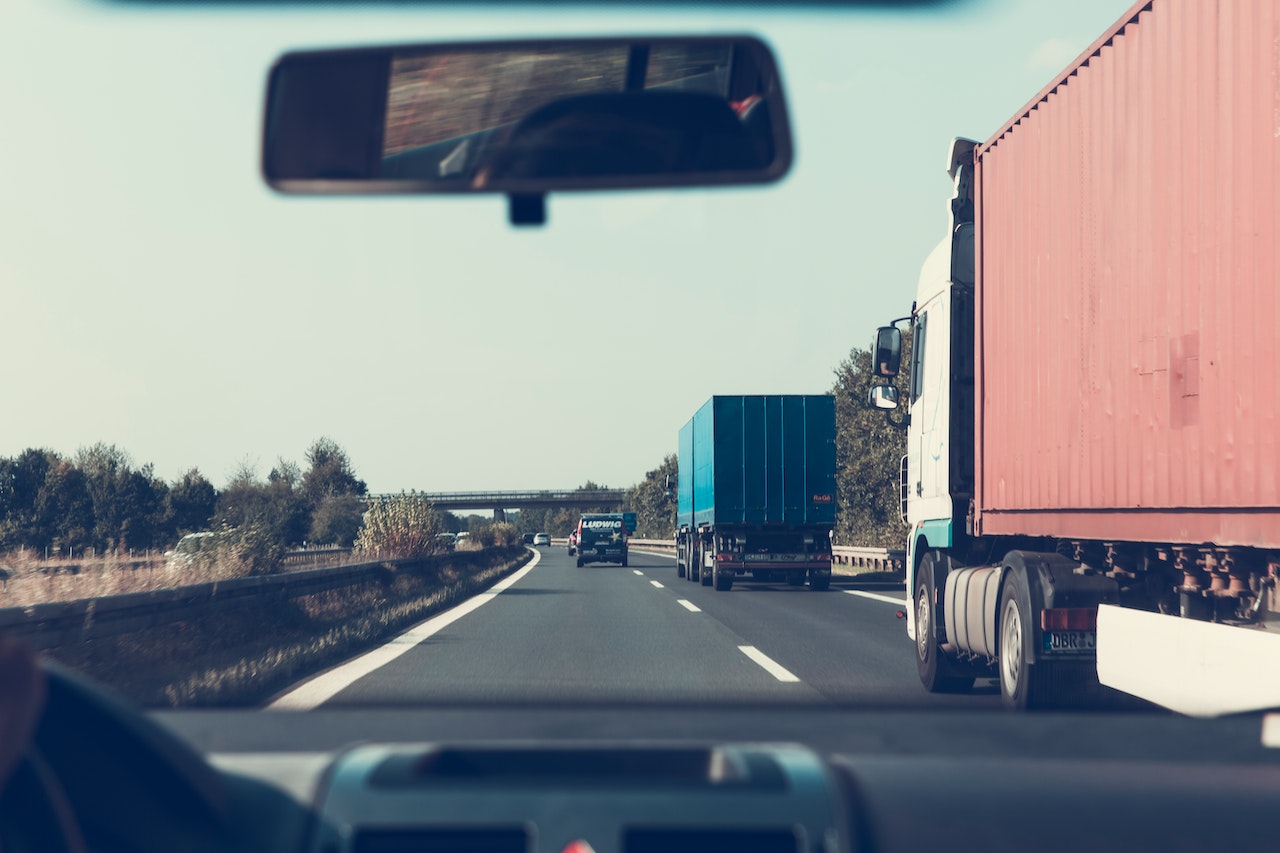 Why You Should Get a Dash Cam for Your Fleet Vehicles